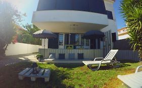 Lisbon Waves Surf Lodge